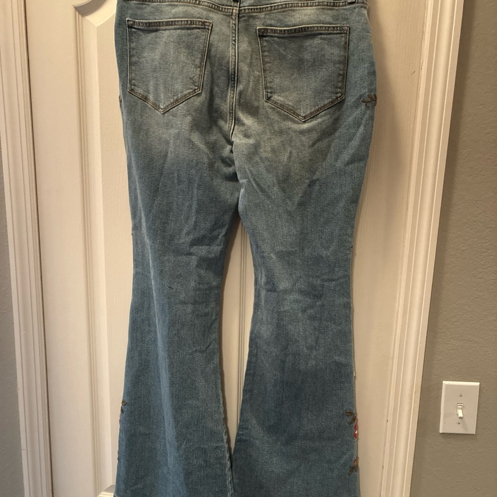 Driftwood ladies flora flare jeans size 14 - Picture 5 of 7
